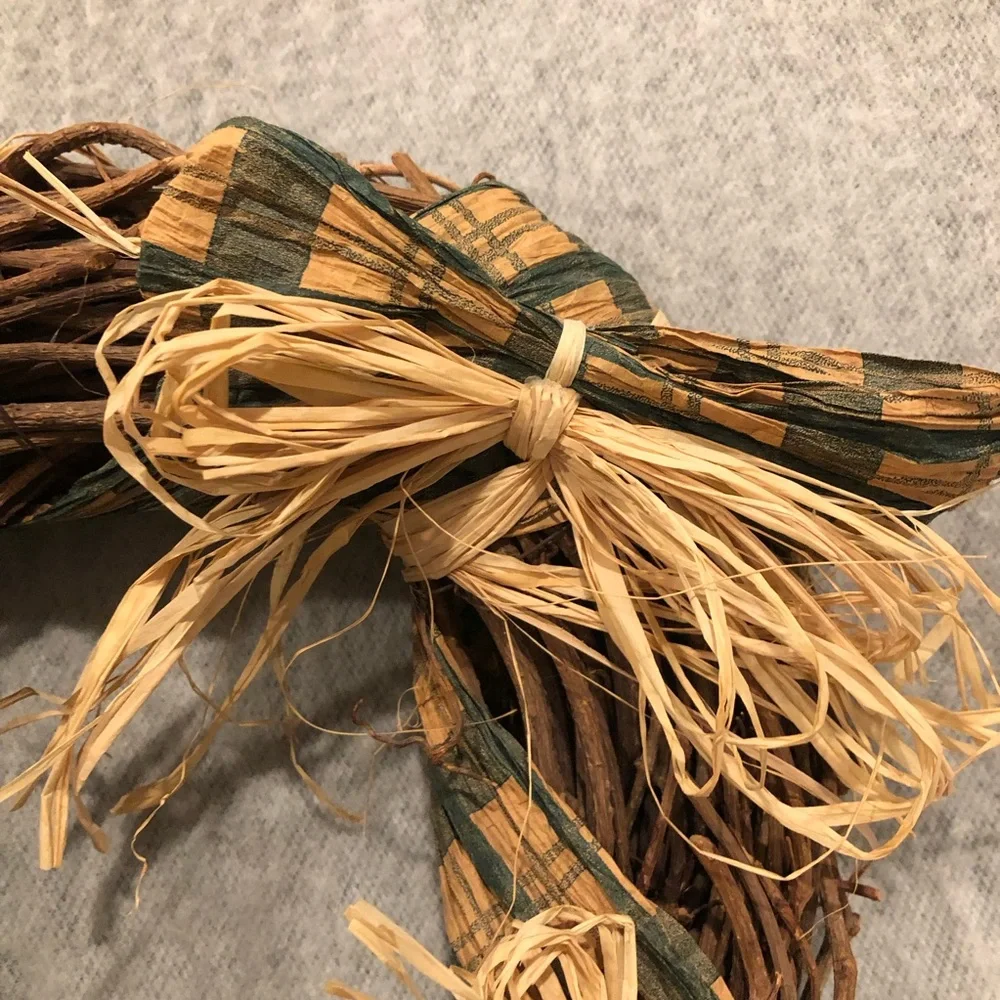NWOT - Charming Rustic-look Plaid Doll Wreath with Raffia Trim
